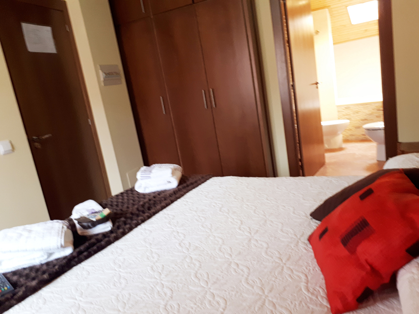 Cama habitación superior más vistas 2